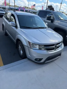 More photos of 2014 Dodge Journey SXT at Hank Graff Chevrolet Davison, MI