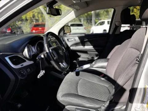 More photos of 2014 Dodge Journey SXT at Hank Graff Chevrolet Davison, MI
