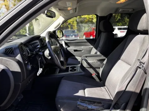 More photos of 2013 Chevrolet Silverado 1500 LT at Hank Graff Chevrolet Davison, MI