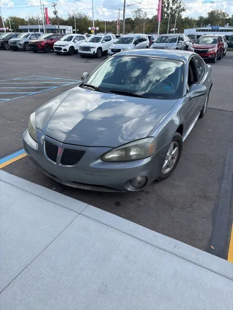 Gray 2007 Pontiac Grand Prix for sale in Davison, MI