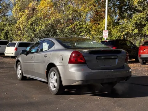 More photos of 2007 Pontiac Grand Prix at Hank Graff Chevrolet Davison, MI