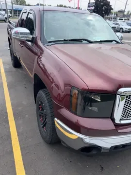 More photos of 2007 GMC Sierra 1500 SLT at Hank Graff Chevrolet Davison, MI