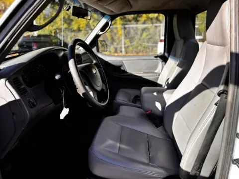 More photos of 2004 Ford Ranger XL at Hank Graff Chevrolet Davison, MI