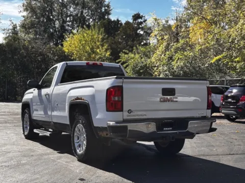 More photos of 2014 GMC Sierra 1500 SLE at Hank Graff Chevrolet Davison, MI
