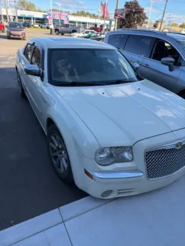 Another view of 2009 Chrysler 300C Hemi for sale in Davison, MI at Hank Graff Chevrolet Davison