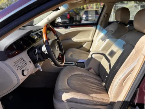 More photos of 2008 Buick Lucerne CXL at Hank Graff Chevrolet Davison, MI