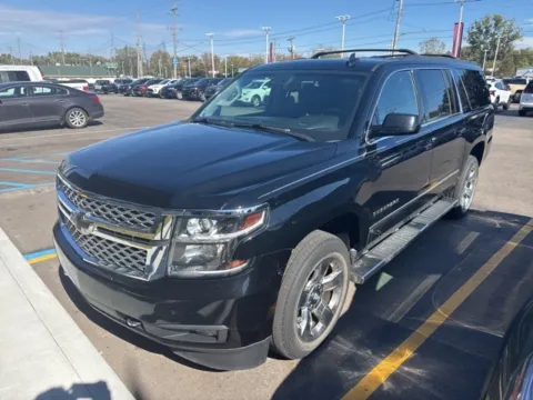 Black 2019 Chevrolet Suburban LT for sale in Davison, MI