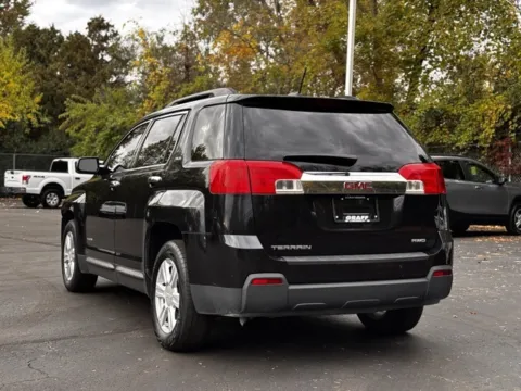 More photos of 2015 GMC Terrain SLE-2 at Hank Graff Chevrolet Davison, MI
