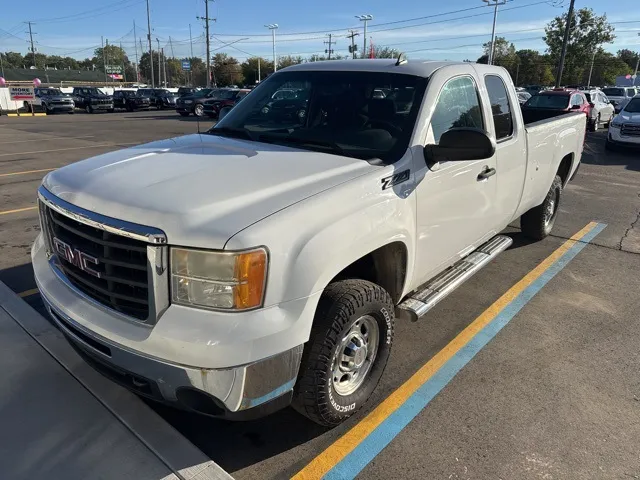 White 2009 GMC Sierra 2500HD SLE for sale in Davison, MI