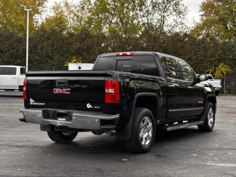 More photos of 2015 GMC Sierra 1500 SLT at Hank Graff Chevrolet Davison, MI