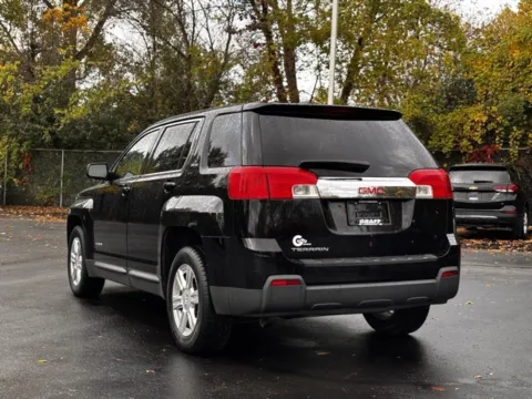 More photos of 2015 GMC Terrain SLE-1 at Hank Graff Chevrolet Davison, MI