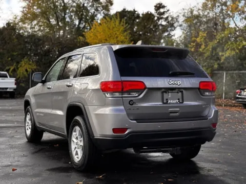 More photos of 2016 Jeep Grand Cherokee Laredo at Hank Graff Chevrolet Davison, MI
