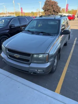 Gray 2008 Chevrolet TrailBlazer LT for sale in Davison, MI
