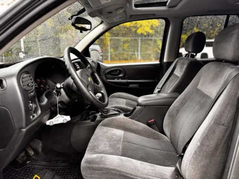 More photos of 2008 Chevrolet TrailBlazer LT at Hank Graff Chevrolet Davison, MI