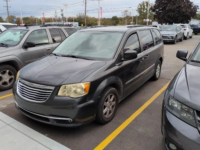 Unknown 2011 Chrysler Town & Country Touring for sale in Davison, MI