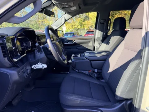 More photos of 2023 Chevrolet Silverado 1500 LT Trail Boss at Hank Graff Chevrolet Davison, MI