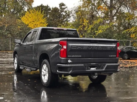 More photos of 2021 Chevrolet Silverado 1500 Custom at Hank Graff Chevrolet Davison, MI