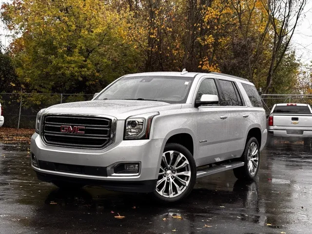 Silver 2017 GMC Yukon SLT for sale in Davison, MI