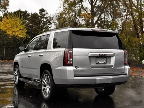 More photos of 2017 GMC Yukon SLT at Hank Graff Chevrolet Davison, MI