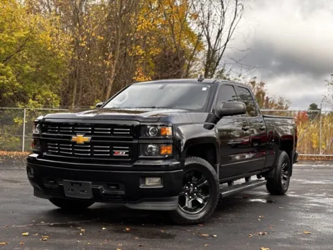 Black 2015 Chevrolet Silverado 1500 LT for sale in Davison, MI