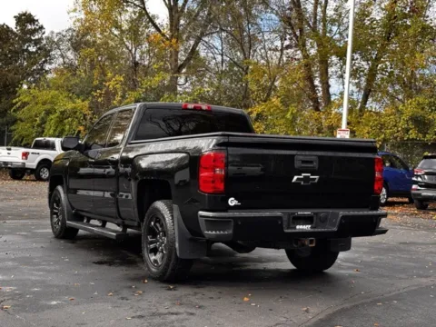 More photos of 2015 Chevrolet Silverado 1500 LT at Hank Graff Chevrolet Davison, MI