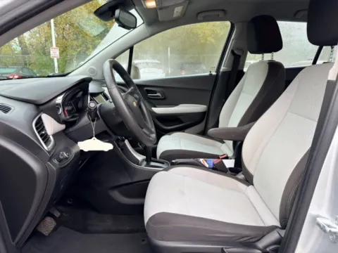 More photos of 2017 Chevrolet Trax LS at Hank Graff Chevrolet Davison, MI