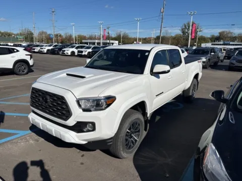 White 2023 Toyota Tacoma SR5 for sale in Davison, MI