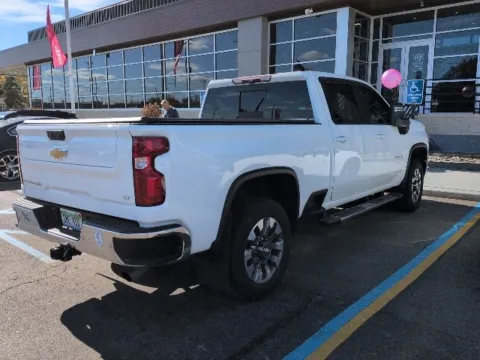 More photos of 2022 Chevrolet Silverado 2500HD LT at Hank Graff Chevrolet Davison, MI