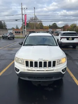 Photos of 2011 Jeep Compass for sale in Davison, MI at Hank Graff Chevrolet Davison