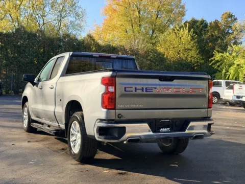 More photos of 2019 Chevrolet Silverado 1500 LT at Hank Graff Chevrolet Davison, MI