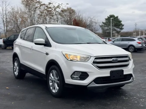 Photos of 2017 Ford Escape SE for sale in Davison, MI at Hank Graff Chevrolet Davison