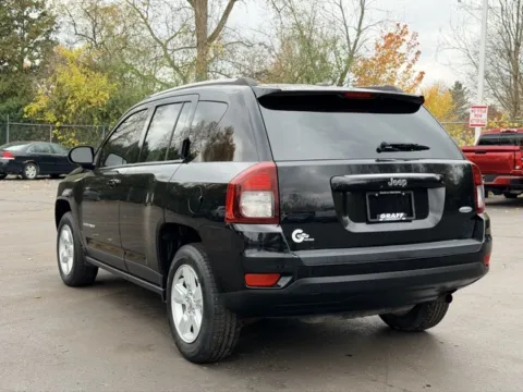 More photos of 2017 Jeep Compass Latitude at Hank Graff Chevrolet Davison, MI