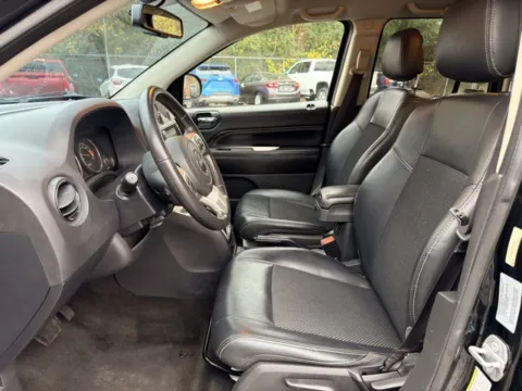 More photos of 2017 Jeep Compass Latitude at Hank Graff Chevrolet Davison, MI