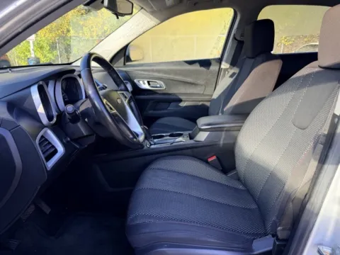 More photos of 2017 Chevrolet Equinox LT at Hank Graff Chevrolet Davison, MI