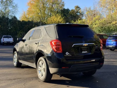 More photos of 2017 Chevrolet Equinox LS at Hank Graff Chevrolet Davison, MI