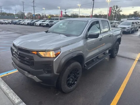 Gray 2024 Chevrolet Colorado Trail Boss for sale in Davison, MI