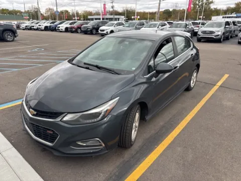 Gray 2018 Chevrolet Cruze LT for sale in Davison, MI