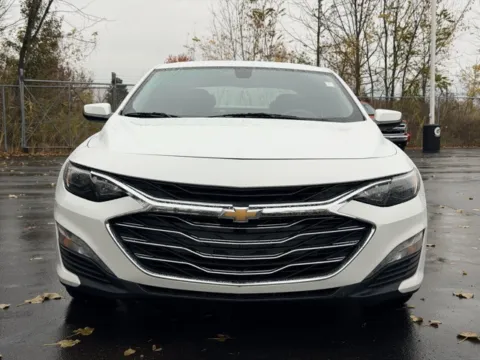 Photos of 2022 Chevrolet Malibu LT for sale in Davison, MI at Hank Graff Chevrolet Davison
