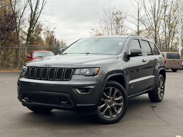Gray 2016 Jeep Grand Cherokee Limited for sale in Davison, MI