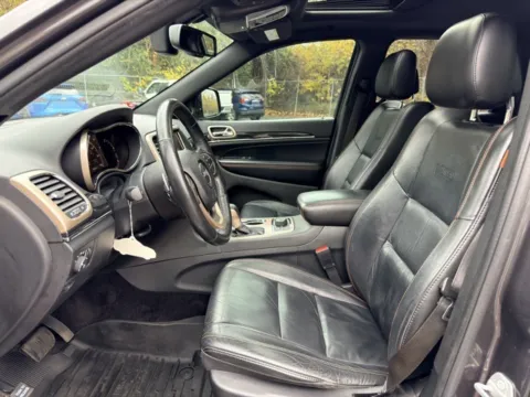 More photos of 2016 Jeep Grand Cherokee Limited at Hank Graff Chevrolet Davison, MI