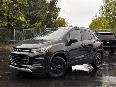 Black 2022 Chevrolet Trax LT for sale in Davison, MI