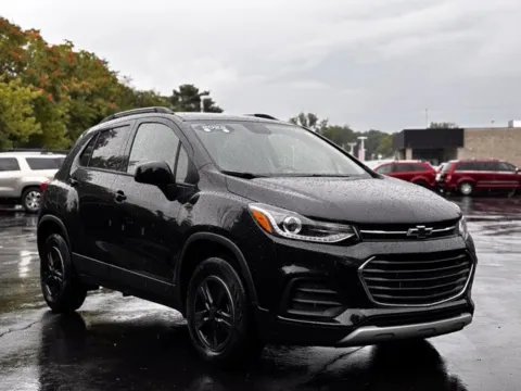 Photos of 2022 Chevrolet Trax LT for sale in Davison, MI at Hank Graff Chevrolet Davison