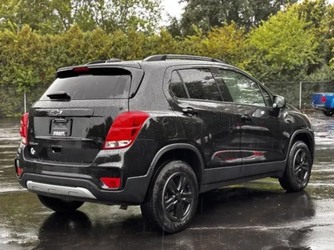 Another view of 2022 Chevrolet Trax LT for sale in Davison, MI at Hank Graff Chevrolet Davison