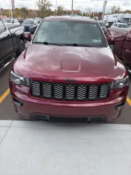 Photos of 2021 Jeep Grand Cherokee Laredo X for sale in Davison, MI at Hank Graff Chevrolet Davison