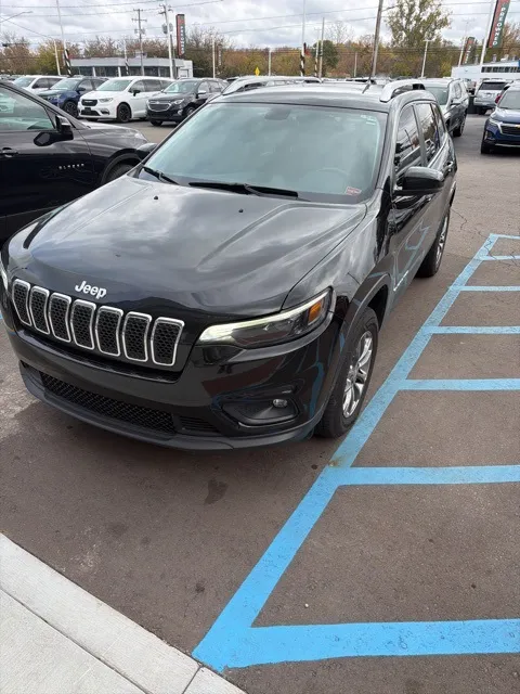 Black 2019 Jeep Cherokee Latitude Plus for sale in Davison, MI