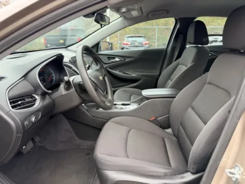 More photos of 2023 Chevrolet Malibu LT at Hank Graff Chevrolet Davison, MI