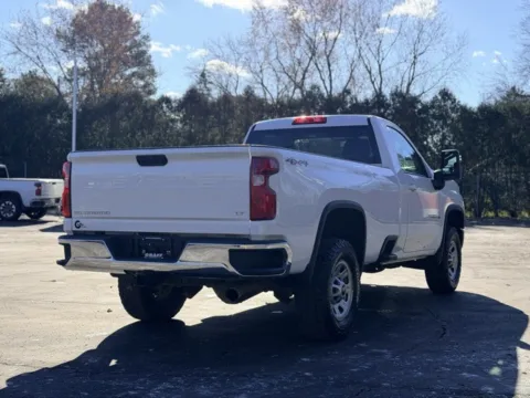 More photos of 2021 Chevrolet Silverado 2500HD LT at Hank Graff Chevrolet Davison, MI
