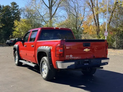 More photos of 2011 Chevrolet Silverado 1500 LT at Hank Graff Chevrolet Davison, MI