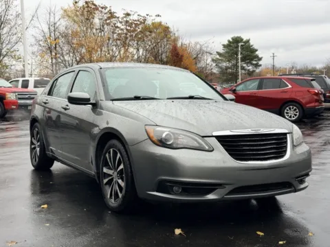 Photos of 2012 Chrysler 200 Touring for sale in Davison, MI at Hank Graff Chevrolet Davison