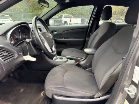 More photos of 2012 Chrysler 200 Touring at Hank Graff Chevrolet Davison, MI